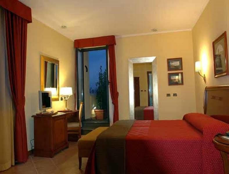 Le Cheminee Business Hotel