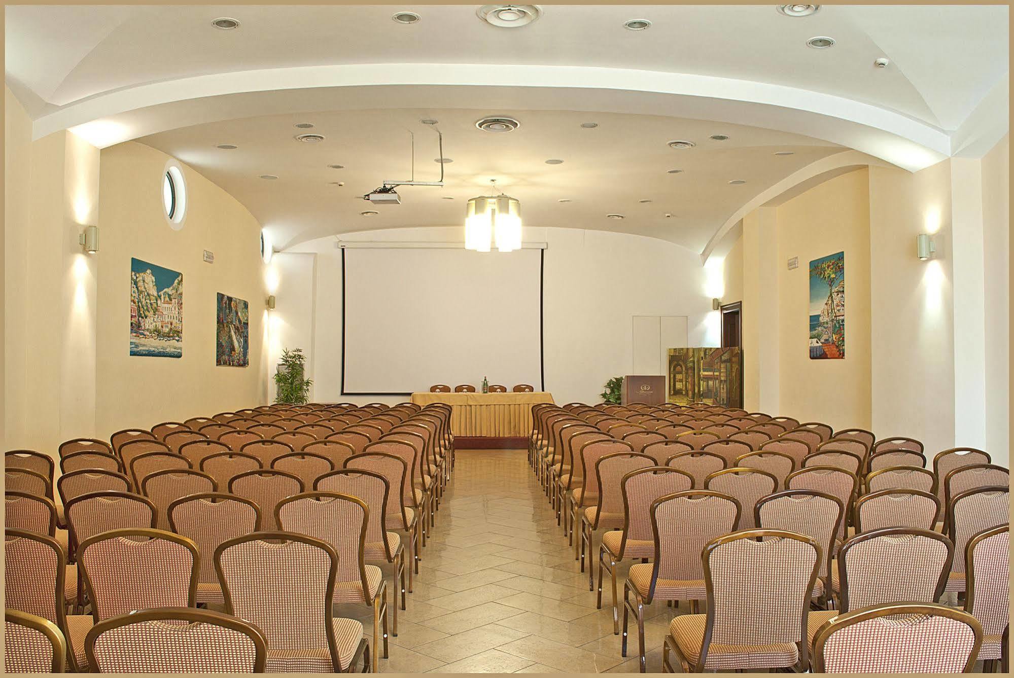 Le Cheminée Business